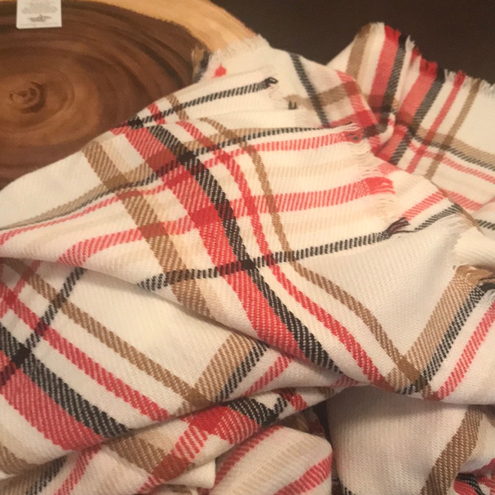 Ann Taylor blanket scarf - Picture 5 of 7